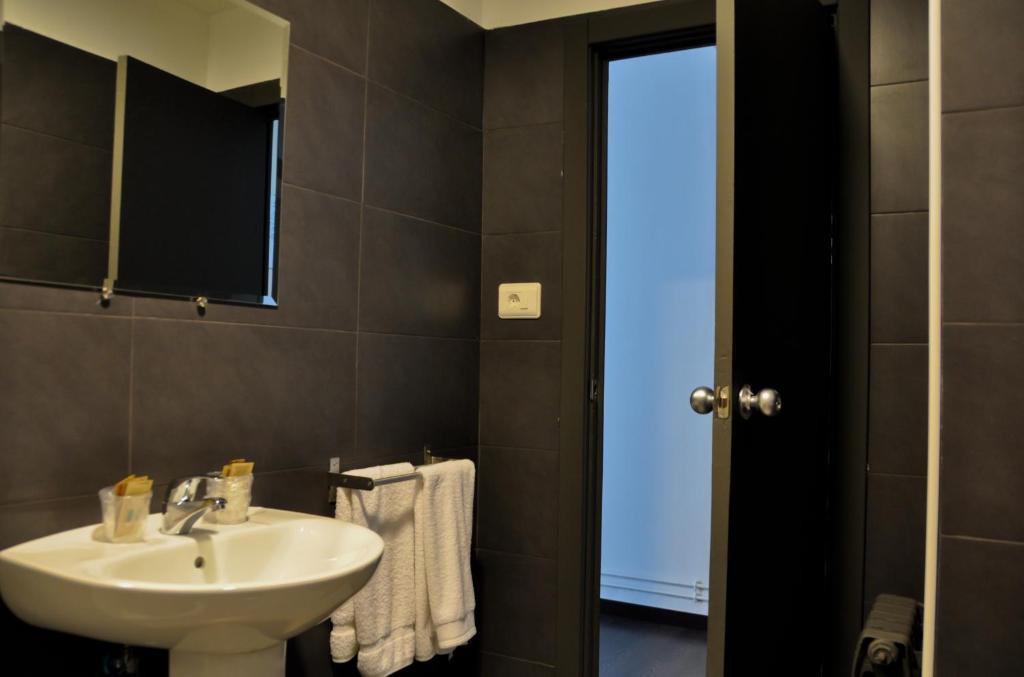 Hostal La Rotonda Оренсе Номер фото