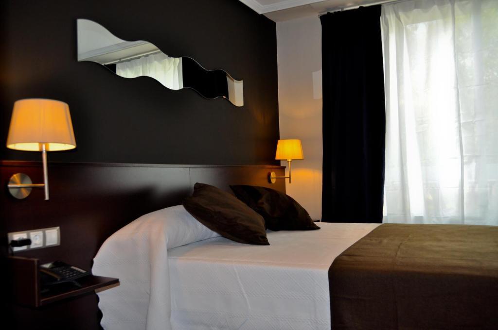 Hostal La Rotonda Оренсе Номер фото